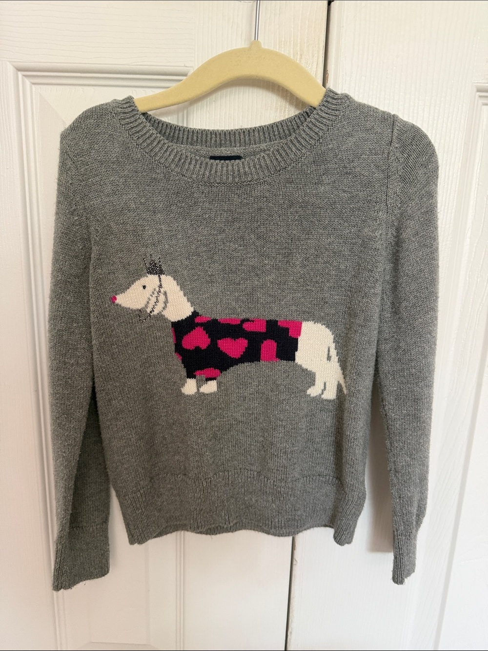 Baby Gap Gray Women’s Sweater with Heart-Pattern Dachshund